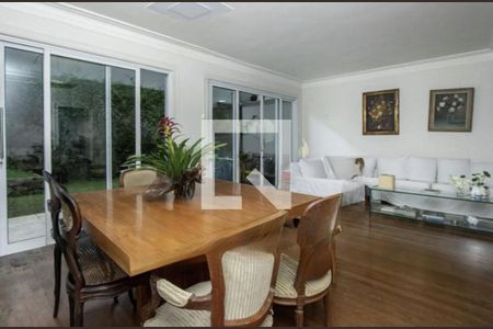 Casa à venda com 3 quartos, 279m² em Real Parque, São Paulo