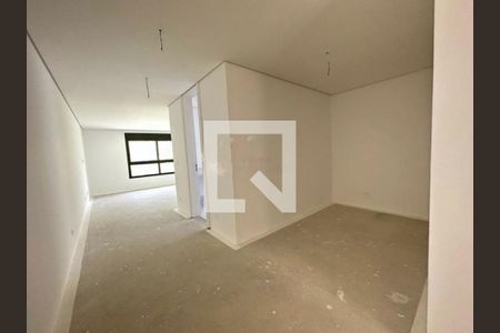 Casa à venda com 4 quartos, 828m² em Vila Elvira, São Paulo