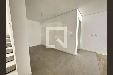 Casa à venda com 4 quartos, 828m² em Vila Elvira, São Paulo