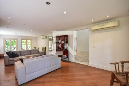 Sala de casa à venda com 3 quartos, 480m² em Super Quadra Morumbi, São Paulo