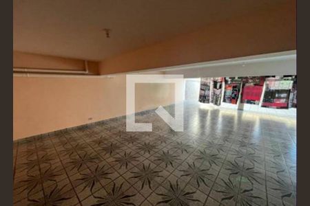 Casa à venda com 3 quartos, 217m² em Vila Carrão, São Paulo