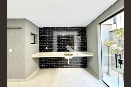 Casa à venda com 3 quartos, 170m² em Vila Carrão, São Paulo