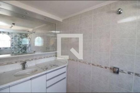 Casa à venda com 3 quartos, 132m² em Vila Antonieta, São Paulo