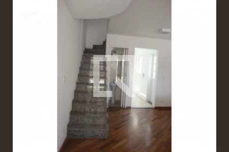 Casa à venda com 3 quartos, 126m² em Chácara Mafalda, São Paulo