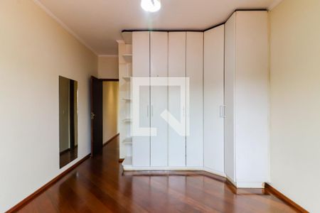 Quarto 1 de casa para alugar com 4 quartos, 125m² em Vila Gomes, São Paulo