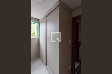 Quarto 2 de casa à venda com 3 quartos, 127m² em Conjunto Helena Antipoff, Belo Horizonte
