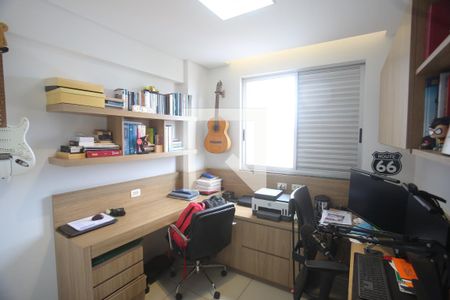 Quarto de apartamento à venda com 4 quartos, 128m² em Alto Caiçaras, Belo Horizonte