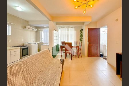 Sala de TV de apartamento para alugar com 2 quartos, 65m² em Ingleses Norte, Florianópolis