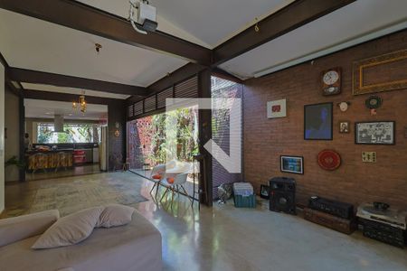Sala de casa à venda com 3 quartos, 200m² em Renascença, Belo Horizonte