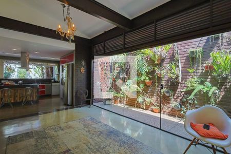 Sala de casa à venda com 3 quartos, 200m² em Renascença, Belo Horizonte