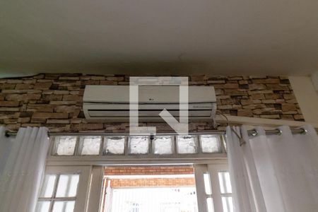 Sala de casa para alugar com 2 quartos, 200m² em Caiçara, Praia Grande