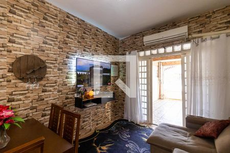 Sala de casa para alugar com 2 quartos, 200m² em Caiçara, Praia Grande