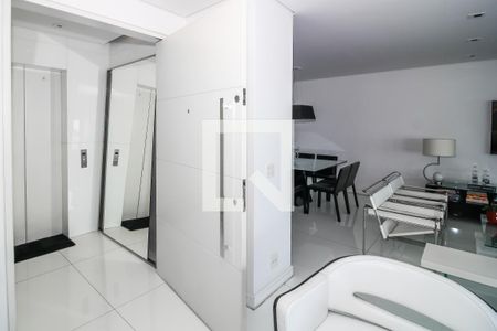 Sala de apartamento para alugar com 3 quartos, 206m² em Vila Romana, São Paulo