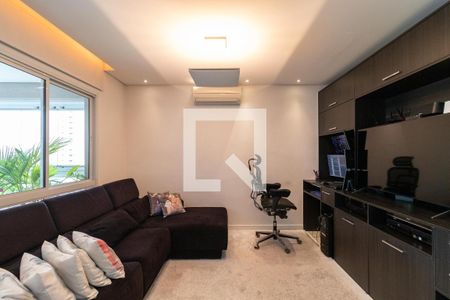 Sala de TV de apartamento à venda com 3 quartos, 206m² em Vila Romana, São Paulo