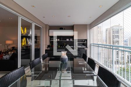 Varanda de apartamento à venda com 3 quartos, 206m² em Vila Romana, São Paulo