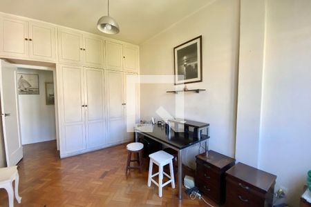 Quarto 1 de apartamento à venda com 3 quartos, 125m² em Botafogo, Rio de Janeiro