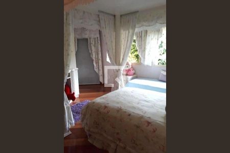 Casa à venda com 5 quartos, 1050m² em Vila Carrão, São Paulo