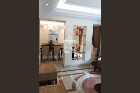 Casa à venda com 5 quartos, 1050m² em Vila Carrão, São Paulo