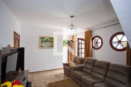 Sala  de casa à venda com 4 quartos, 210m² em Piraporinha, Diadema