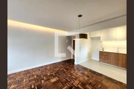 Sala de apartamento à venda com 2 quartos, 73m² em Moema, São Paulo