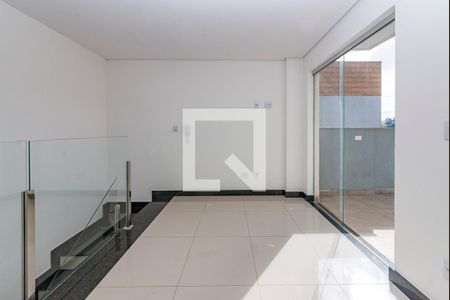 Sala 2 de apartamento à venda com 2 quartos, 130m² em Vila Paris, Belo Horizonte