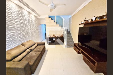 Sala de casa para alugar com 2 quartos, 75m² em Vila Ivone, São Paulo