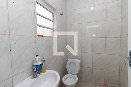 Banheiro de casa à venda com 2 quartos, 60m² em Vila Constança, São Paulo