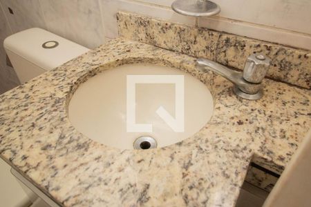 Lavabo de casa para alugar com 2 quartos, 115m² em Jardim Monte Alegre, São Paulo