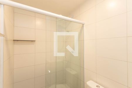 Banheiro de kitnet/studio para alugar com 1 quarto, 32m² em República, São Paulo