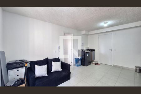 Sala/Cozinha/Área de serviço de apartamento para alugar com 1 quarto, 32m² em Parque Industrial Tomas Edson, São Paulo