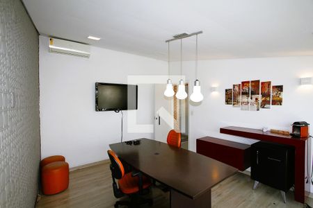 Sala 1 de casa à venda com 8 quartos, 640m² em Nova Suíça, Belo Horizonte