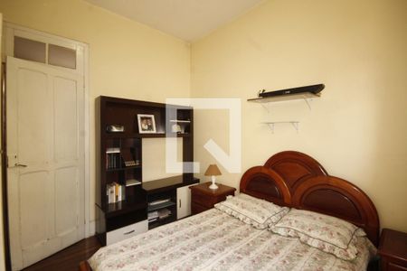 quarto 2 de casa à venda com 5 quartos, 430m² em Carlos Prates, Belo Horizonte