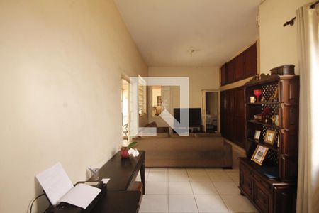 sala 2 de casa à venda com 5 quartos, 430m² em Carlos Prates, Belo Horizonte