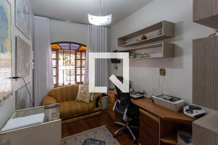 Escritório de casa para alugar com 5 quartos, 300m² em Santa Amelia, Belo Horizonte