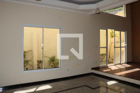 Sala 1 de casa de condomínio para alugar com 5 quartos, 320m² em Jardim Sao Paulo Ii, Cotia