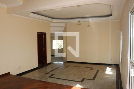 Sala 1 de casa de condomínio para alugar com 5 quartos, 320m² em Jardim Sao Paulo Ii, Cotia