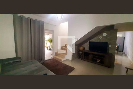 Sala de casa à venda com 4 quartos, 231m² em Bela Vista, Osasco