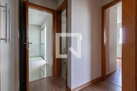 Corredor de apartamento para alugar com 3 quartos, 76m² em Pampulha, Belo Horizonte