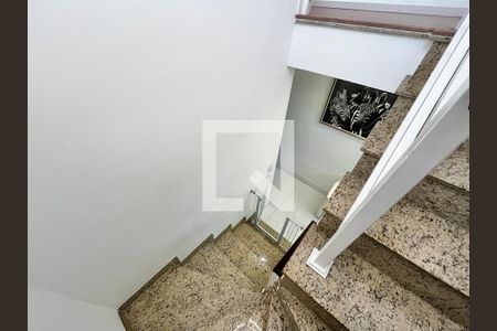 Escada de casa à venda com 3 quartos, 200m² em Casa Verde, São Paulo