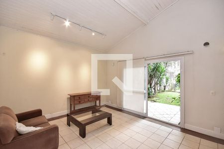 Sala de Tv de casa à venda com 3 quartos, 279m² em Jardim Panorama, São Paulo