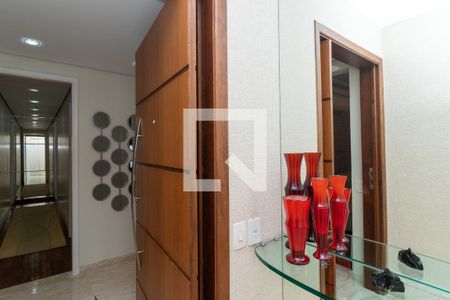 Hall do Elevador de apartamento à venda com 3 quartos, 172m² em Vila Romana, São Paulo