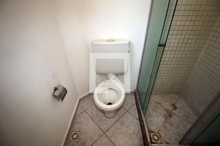 Banheiro de apartamento à venda com 1 quarto, 50m² em Olaria, Rio de Janeiro