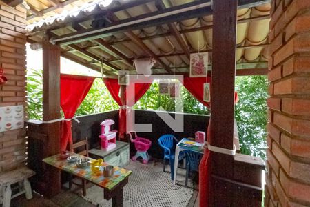 Casa na árvore de casa à venda com 4 quartos, 257m² em Castelo, Belo Horizonte