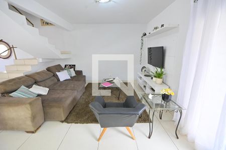 Sala de casa para alugar com 4 quartos, 248m² em Jardim Santo Antônio, Goiânia