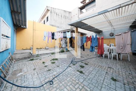 Casa à venda com 300m², 2 quartos e 4 vagasQuintal