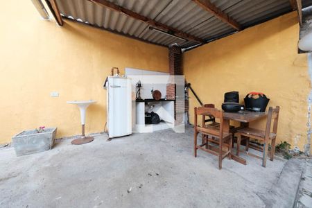 Casa à venda com 300m², 2 quartos e 4 vagasQuintal