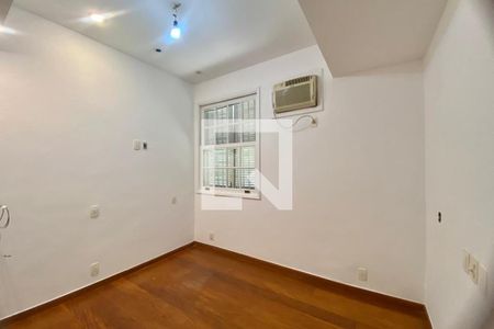 Quarto 1 de apartamento à venda com 3 quartos, 99m² em Leblon, Rio de Janeiro