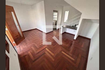 Casa à venda com 2 quartos, 156m² em Salgado Filho, Belo Horizonte