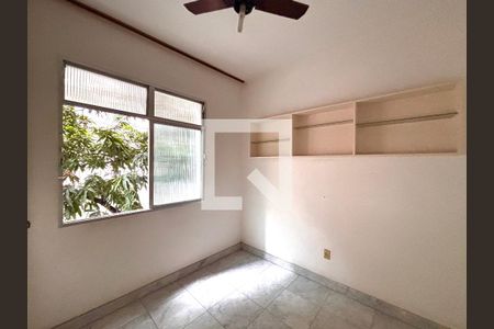 Quarto 1 de apartamento à venda com 2 quartos, 70m² em Copacabana, Rio de Janeiro