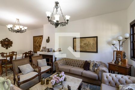 Sala de casa para alugar com 2 quartos, 140m² em Guarujá, Porto Alegre